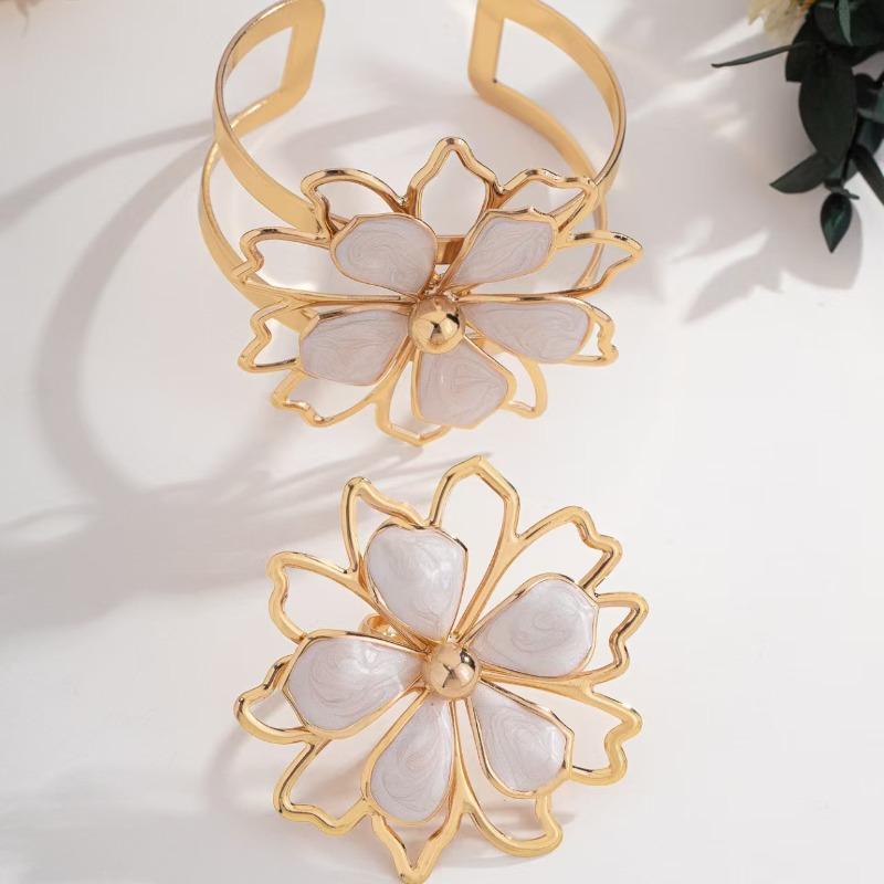 Сладкий свежий набор браслет и кольцо с цветами, простой дизайн, полый двухслойный набор украшений с лепестками