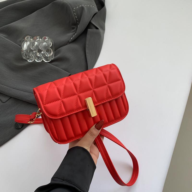 

Chic Women s Fashionable One Shoulder Crossbody Bag Stylish Small Square Purse червоний