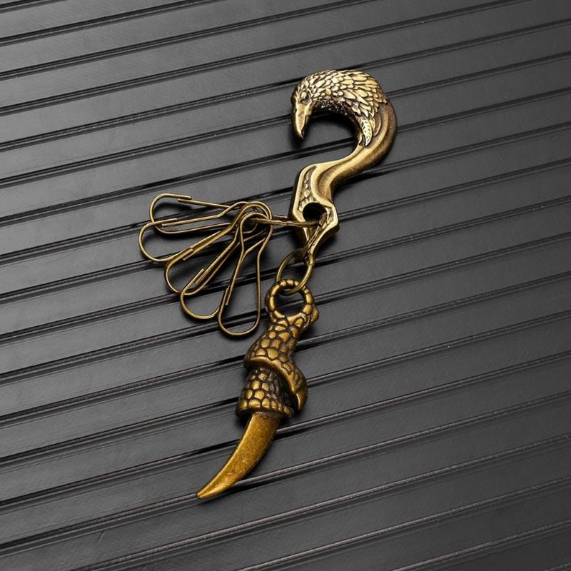 Stylish Zinc Alloy Claw Necklace Trendy Hip Hop Jewelry Lightweight Comfortable Unisex Pendant For Daily Wear And Parties