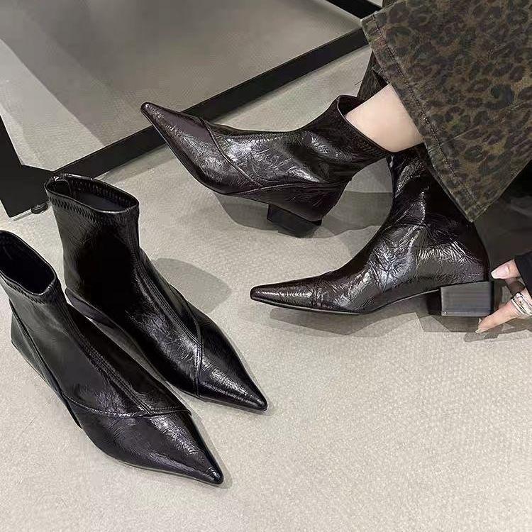 French retro high-end fashion short boots winter versatile temperament thin boots pointed thick heel short boots
