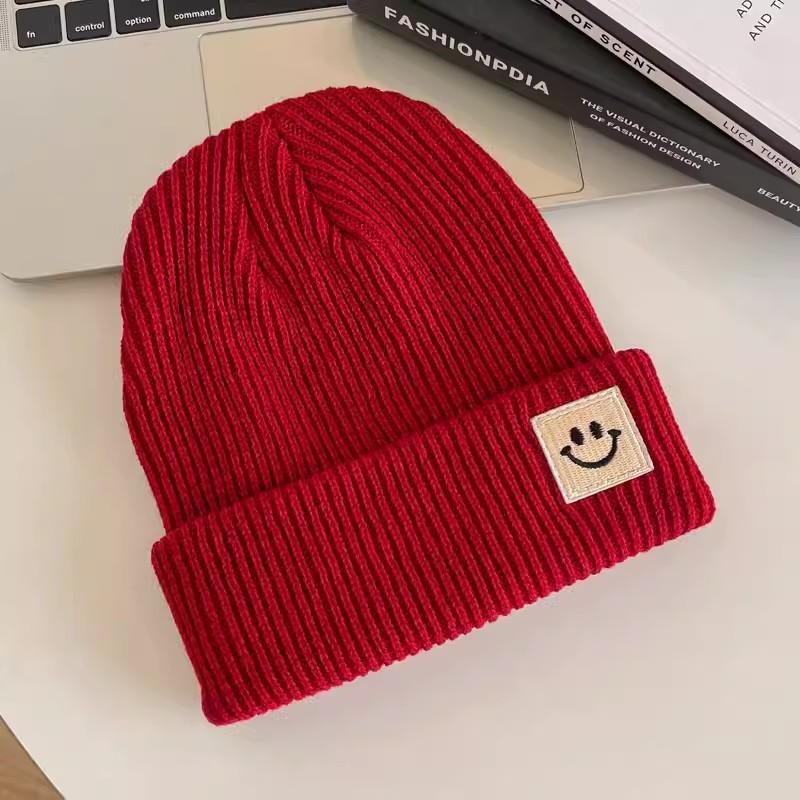 High Quality Custom Logo Autumn and Winter Hats Outdoor Cycling Acrylic Skully Beanie Hat
