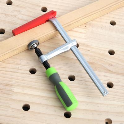 Quick Ratchet Track Clamping Cover Providing Reliable Grip and Compatibility with Different Woodworking Rail Systems