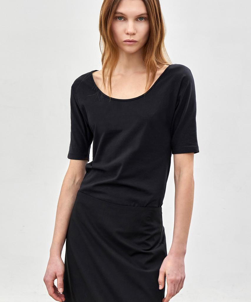 NOTIA Slim Fit U Neck T-Shirts - Black