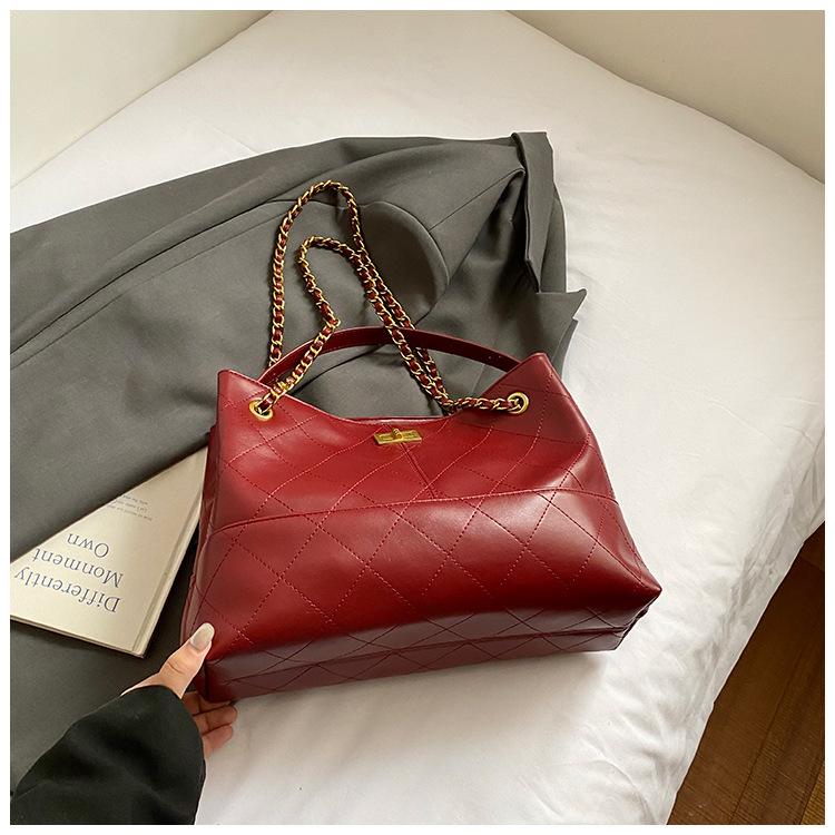 

Ретро портативная сумка-ведро для поездок на работу Новая женская модная универсальная повседневная сумка на плечо с темпераментом большой вместимости красный