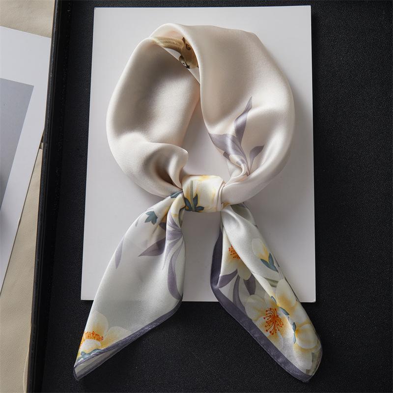 New beige silk square scarf women s camellia bird scarf 100% mulberry silk silk scarf spring and autumn shawl 68*68cm