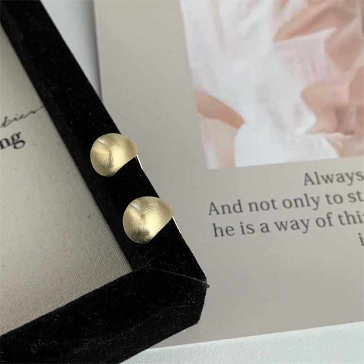 Elegant French Minimalist Brushed Metal Water Drop Earrings for Women – Simple Design, Light Luxury, Exquisite Metal Texture