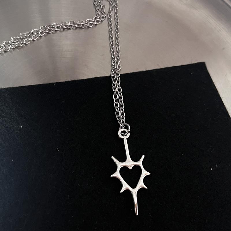 Y2K Flail Fire Heart Teeth Pendant Necklace for Women Men Charm Necklace Grunge Punk Fashion Zircon
