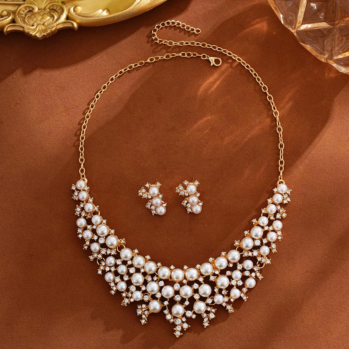 Элегантный Ретро Жемчужный Набор: Европейский и американский модный аксессуар