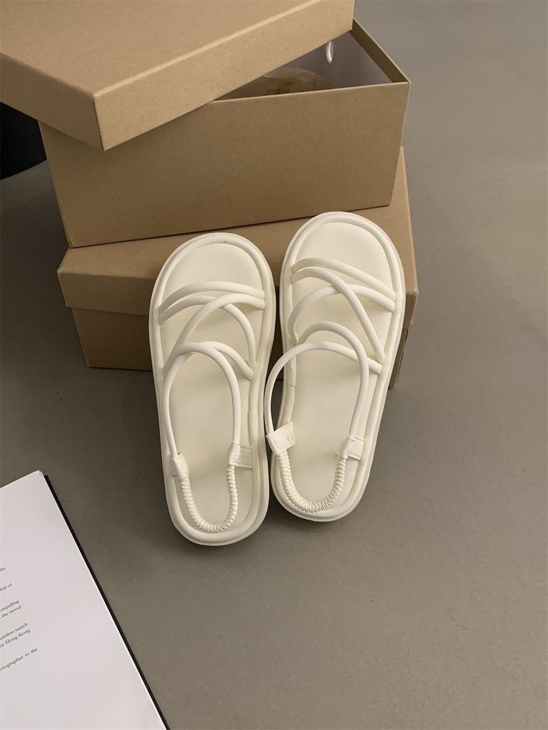 Flat-soled sandals women wear versatile gentle soft-soled beach shoes