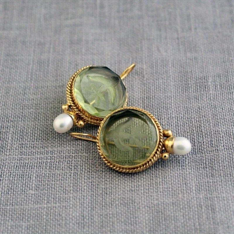 Retro Style Round Green Carving Figure Crystal Stone Mosaic Pearl Personality Earrings For Women Exquisite Jewelry