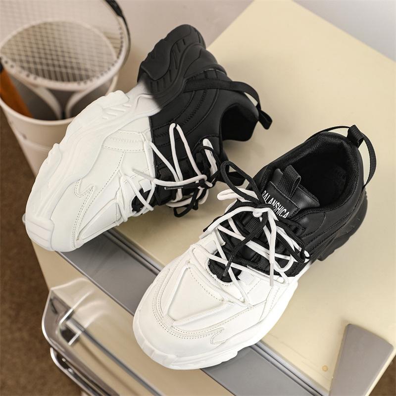 Original design of men's platform elevating shoes fashion  casual comfortable sports shoes