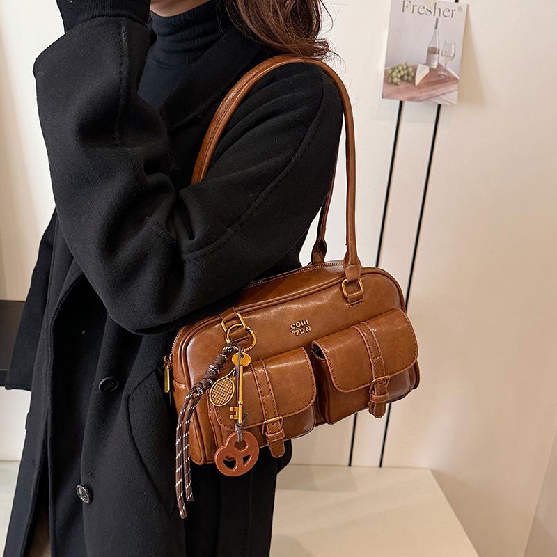 Autumn/Winter 2025 Retro Casual Large Capacity Shoulder Bowling Bag