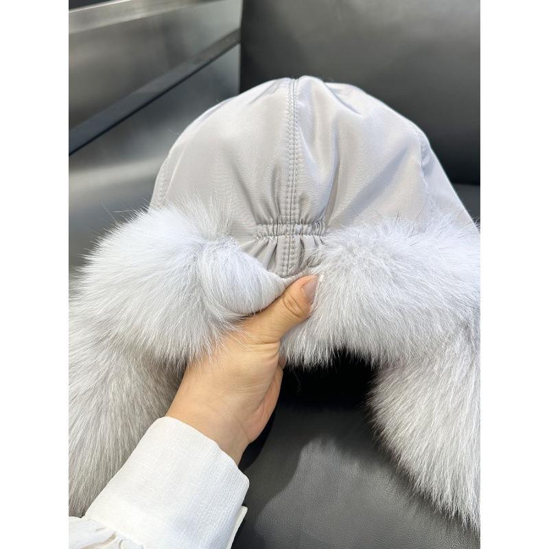 Women's Imitation Fox Fur Lei Feng Hat, Fluffy Ski Hat with Ear Protection for Autumn and Winter Warmth.