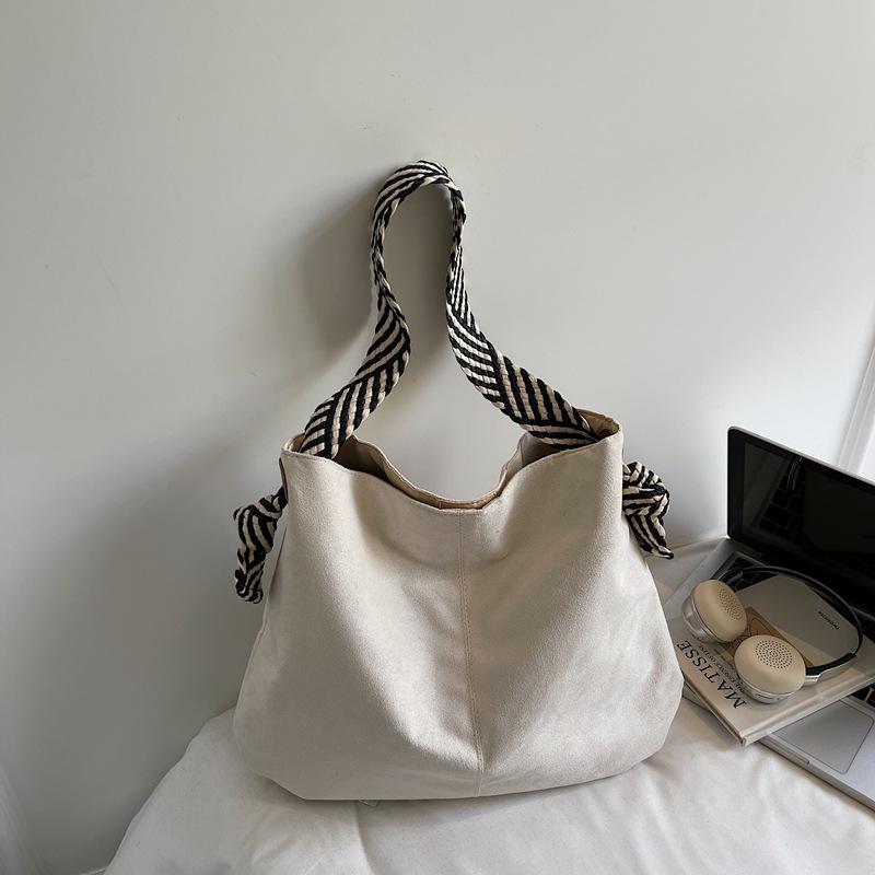 Modische, lässige und personalisierte Umhängetasche mit großem Fassungsvermögen, trendige Damen-Tragetasche mit Textur