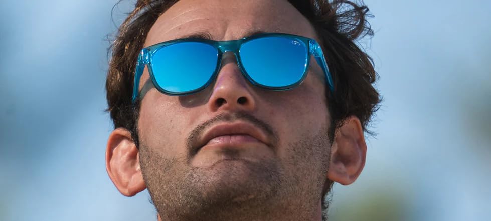 Tifosi Swank Sky Smoke Bright retro lässige Sonnenbrille (Kristallblau, Blau) - 2-Objektiv, Vollformat, (1500409981)