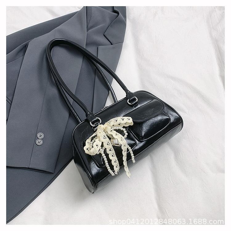 

Нишевая сумка под мышкой женская 2025 корейская версия ins весна и лето новая модная сумка-тоут универсальная вместительная сумка для поездок на работу чёрный