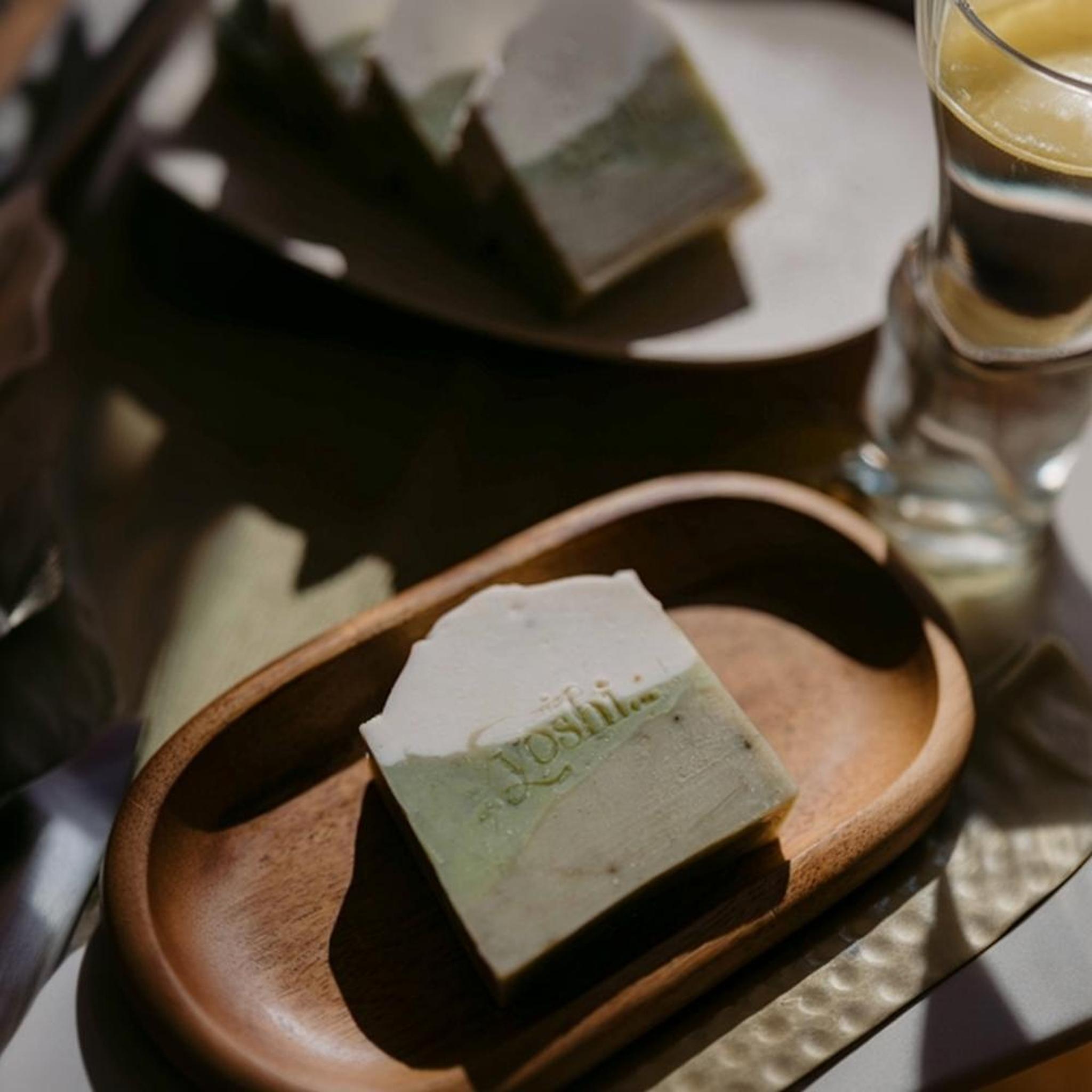 Frosted Juniper Luxury Cold Process Soap Pack of 2 зелёный