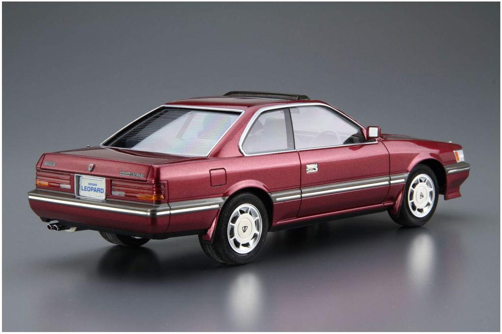 Série de Carros Modelo em Escala Aoshima Bunka Kyozai 61 Nissan UF31 Leopard Altima 1986 Modelo de Plástico 1/24 Não. 3,0