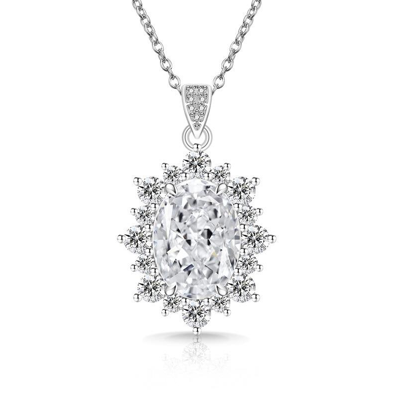 2026 Colored Treasure Ice Flower Cut Oversized Pigeon Egg Necklace Burst High Carbon Diamond Sunflower Pendant 45CM