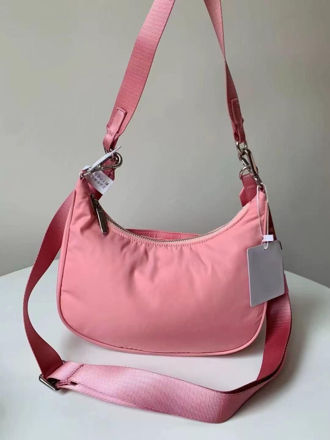 

LU3L Versatile Crossbody Underarm Bag: Adjustable, Lightweight, for Daily Commute, Outdoor Activities, and Yoga. 3L