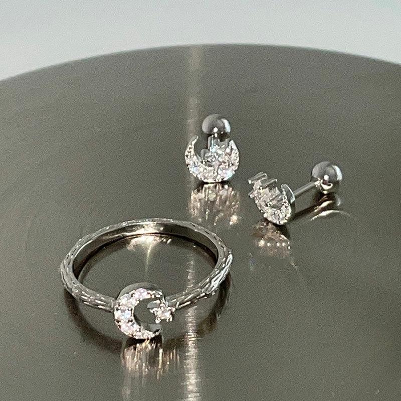 

Super Exquisite ~ Dreamy Star Moon Diamond Ring Earrings Simple Temperament Design
