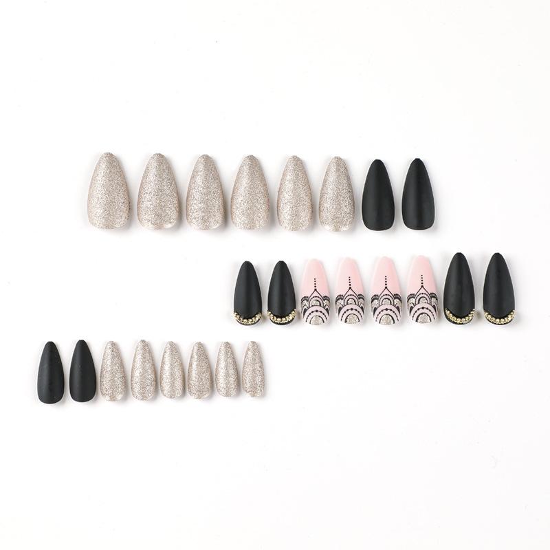 24 ks/sada Quick Nails Matné zlaté třpytky Nálepka s falešnými Nials Nositelná voděodolná manikúra Hotové nehty