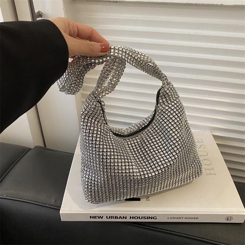 

Нова інкрустована діамантами сумка з діамантами 2024 року модна модна персоналізована проста сумка ручної роботи зі стразами під пахвами сумочка через плече срібний