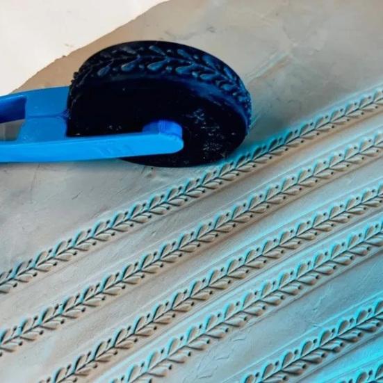 Clay Pattern Roller Pottery Tool Textured Clay Art Roller with Handle Clay Texture Tool for Clay Pottery DIY Projects