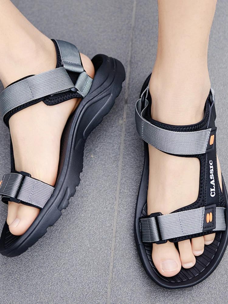 Fashion Men Sandals Summer Leisure Beach Holiday Sandals Men Shoes 2025 New Outdoor Male Retro Comfortable Casual Sandals Men Sneakers