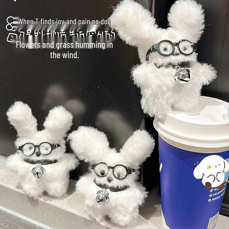

Trendy Influencer Puppy Plush Keychain - Adorable Bag Charm & Gift 10 cm
