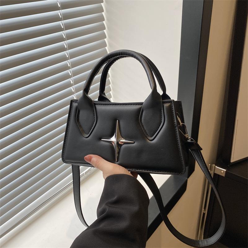 Internet Celebrity Fashion Texture Personalized Handbag 2025 Spring and Summer Versatile Shoulder Messenger Bag Foreign Style Small Square Bag Leisure
