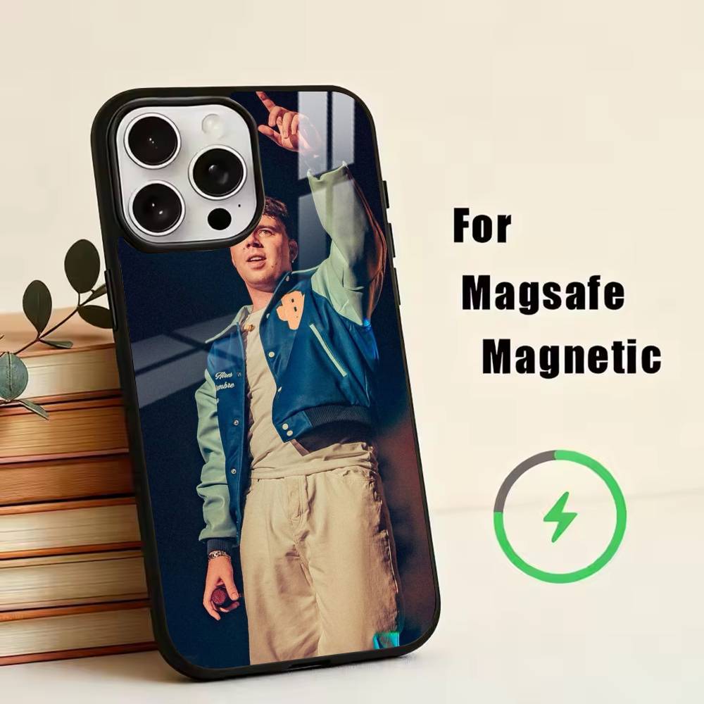 

Singer Q-Quevedo Phone Case For iPhone17,16,15,14,13,12,11 Plus,Pro Magnetic For Magsafe Wireless Charging iPhone16