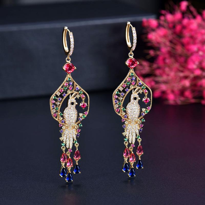 

European and American Retro Court Style Color Zircon Long Fringed Earrings Light Luxury High-end Earrings Phoenix Bird Ear Buckle 2026 разноцветный