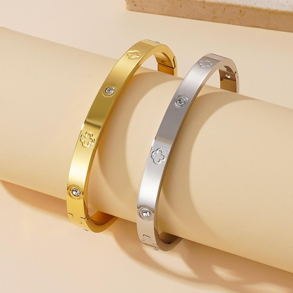 Htpwe Stainless Steel Printed Love Four-leaf Clover Bracelet Women 18k Gold Plated Couple Holiday Gift Bracelet Party Zircon