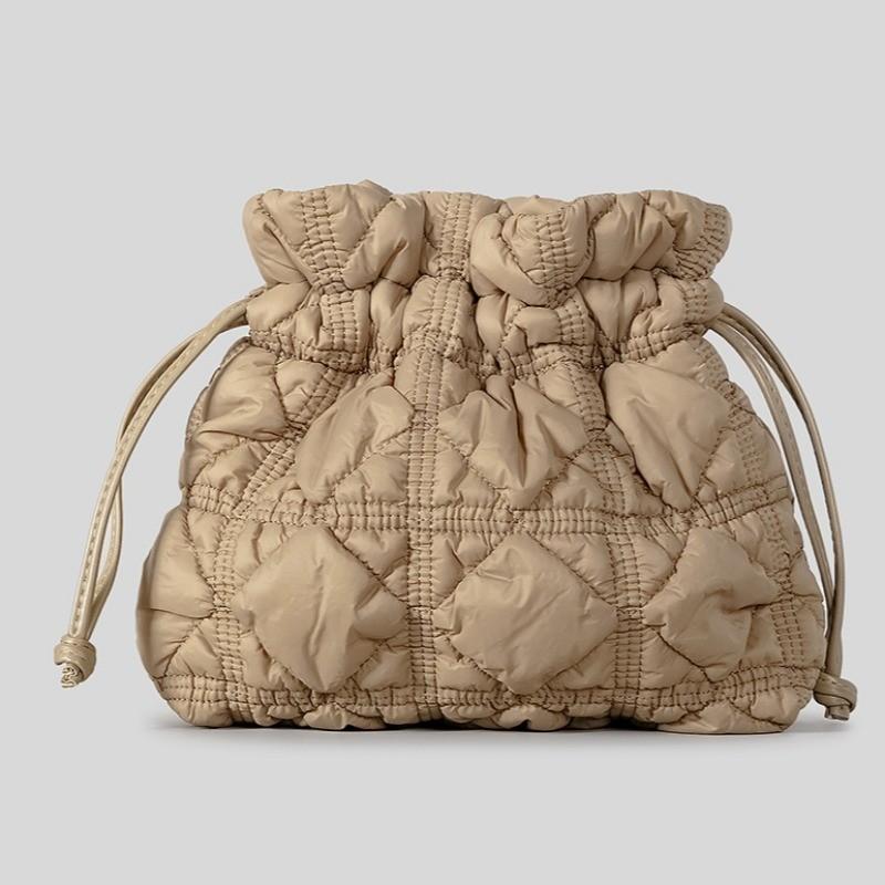 IELGY Simple Rhombus Drawstring Drawstring Bucket Bag Nylon Cloth One-Shoulder Messenger Lightweight Dumpling Bag