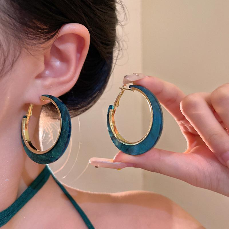 European and American round hollow earrings femininity earrings personalized earrings
