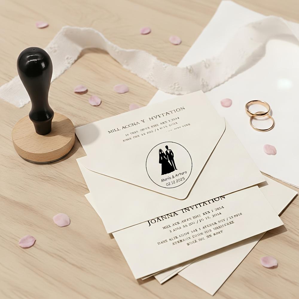 Custom Round Wooden Wedding Stamp, Personalized Monogram Seal for Couples, Engagement & Marriage Celebration for Invitations, Thank You Cards