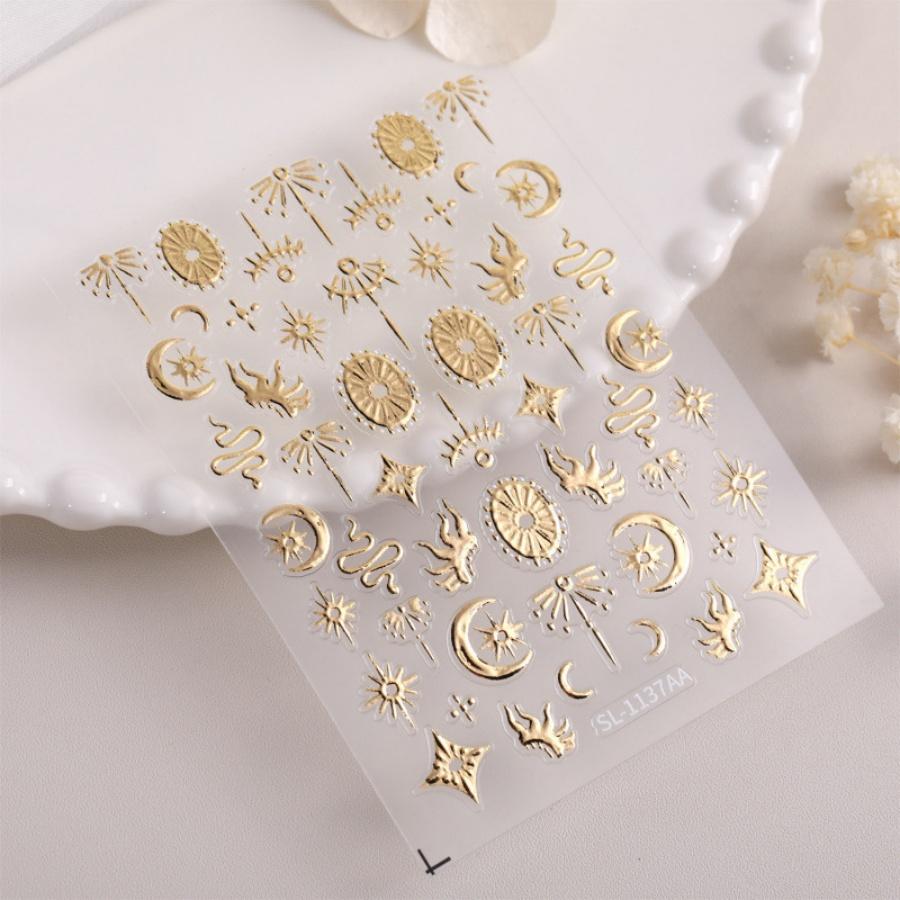 

1 шт. Наклейки для ногтей с тотемом звезды и луны, 3D тисненые, винтажные серебристые, золотистые, тотем змеи, звезда, луна, носимые наклейки для ногтей, аксессуары золотой