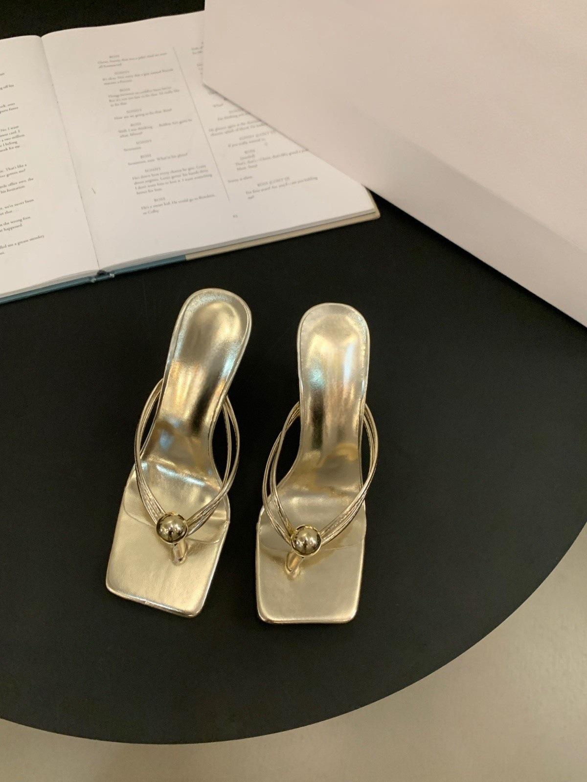 

Темпераментные сандалии, высококлассные шлепанцы, женская обувь, новая обувь, сандалии на высоком каблуке 39 золотой