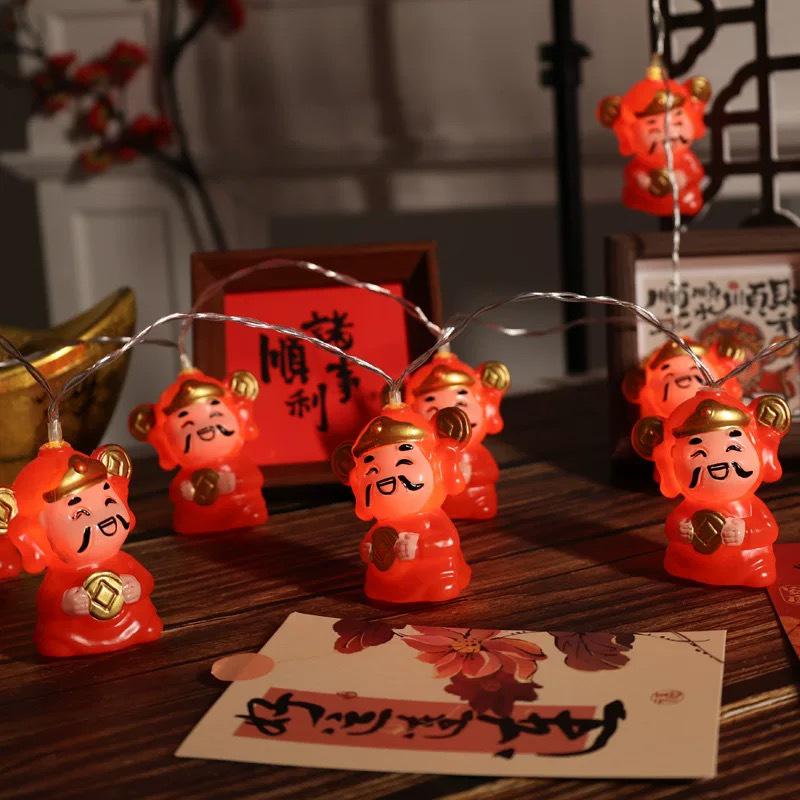 New Year Festival LED Red Hanging Lantern String Lights - Solar/Plug-in Fu Character Decoration