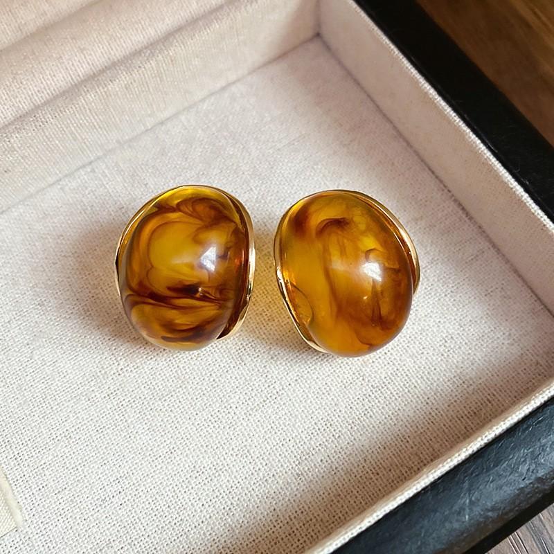 Autumn and Winter Retro Maillard Coffee Color Resin Tiger's Eye Earrings, Ear Buckles, Niche Earrings for Women