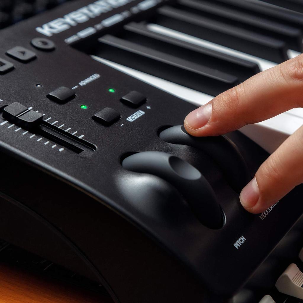 USB MIDI 61 Piano Sound Source Software Music Wide Range of Performances with Both Hands Keystation61 III M-Audio Keyboard, Keys, Semi-Weight,