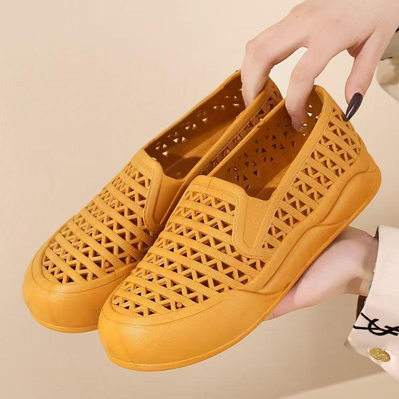 Summer thick-soled women's hole sandals comfortable shoes beach little white shoes breathable non-slip soft-soled nurse shoes