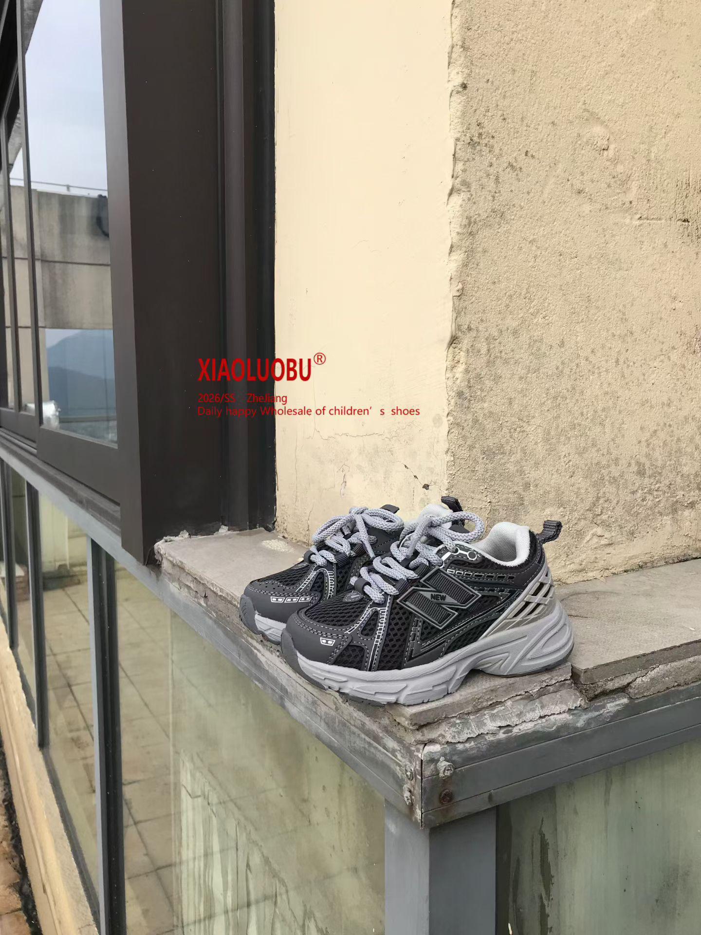 

2026 Spring Unisex Breathable Children s Sports Shoes - Lightweight, Trendy Running Shoes for Medium & Large Kids Set 26-30 (5 pairs) чорний колір сірий