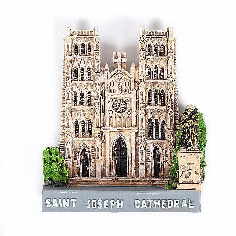 Mezinárodní kolekce pryskyřičných magnetů na lednici: Maďarsko, Dubaj, Thajsko, Polsko, Egypt, Itálie, Austrálie, Německo, Španělsko, Belgie