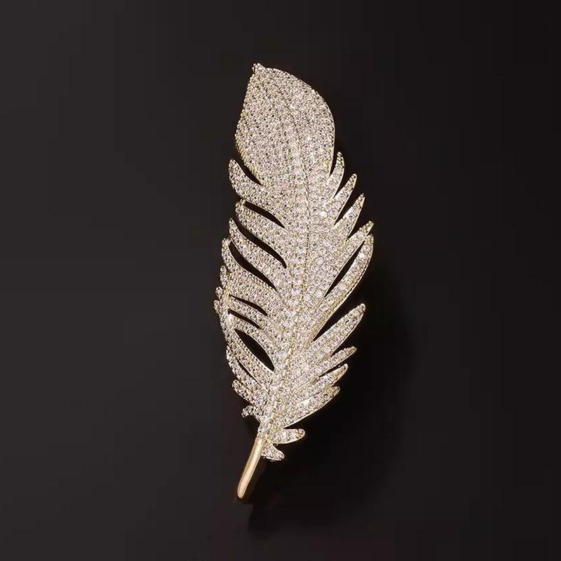 Elegant Feather Brooch, High-end Women's Fashion and Grace, Brooch Design Sense, Niche Brooch