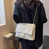 Large Capacity Bag Women's Autumn and Winter 2025 New Fashion Versatile Diamond Chain Bag High-grade Texture Shoulder Messenger Bag
