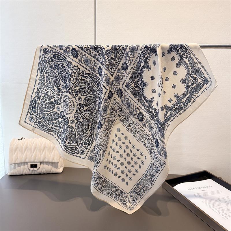 Trendy Print Square Scarf For Women Cotton Velvet Neck Scarf Shawl Warp Elegant Neckerchief Bandanas Ladies Hijab