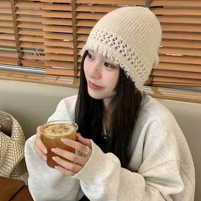 Neue modische gestrickte Mütze mit Fransenrand für Damen Vielseitig Gesichtsbetonend Kleine Wollmütze gegen Kälte Koreanischer Stil Trendige Mütze