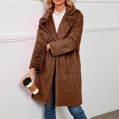 Damski jesienno-zimowy płaszcz z klapami w jednolitym kolorze. Pluszowy długi płaszcz